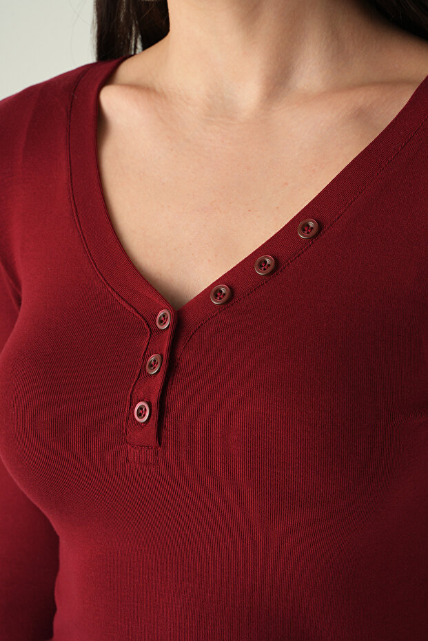 8299A فستان بادي بياقة على شكل حرف V وأزرار باللون الأحمر الداكن - 4