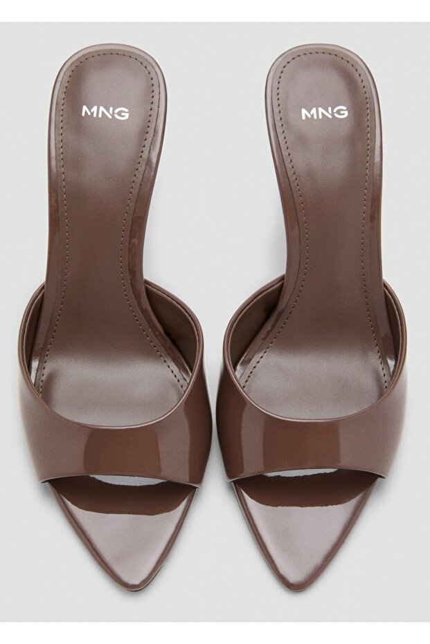 Rugan görünümlü topuklu sandalet - 4