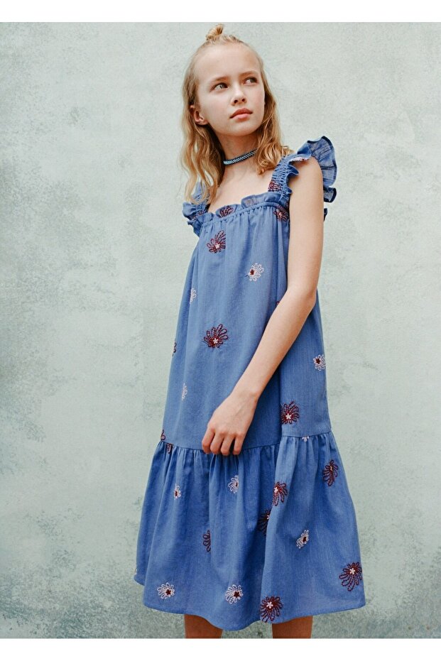 Çiçek işlemeli elbise - 4