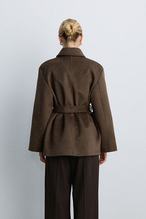 معطف بني متوسط الطول - 7