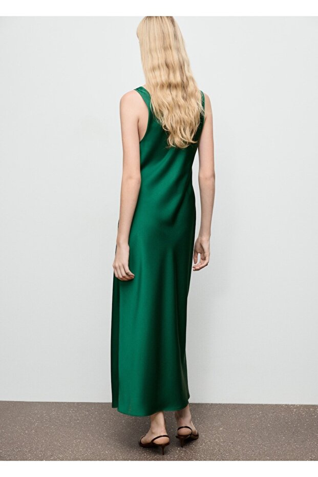 Dekolte yaka saten elbise - 4