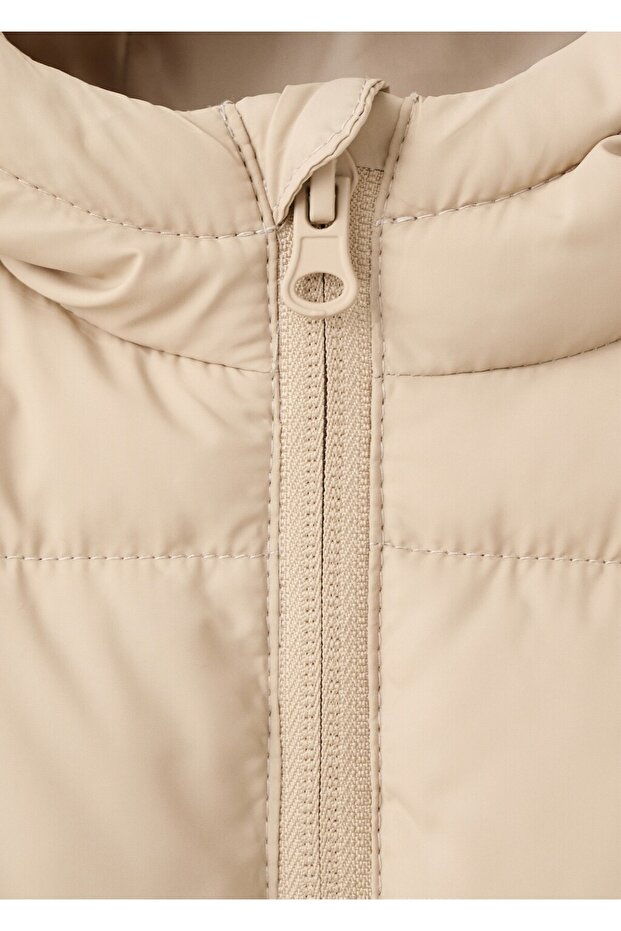 Kapüşonlu kapitone yelek - 4