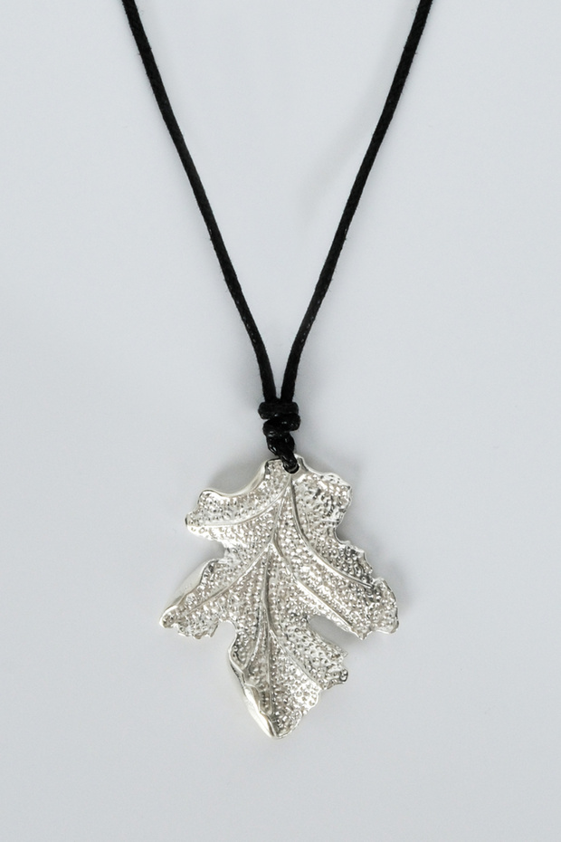 قلادة من أوراق الشجر الفضية - 3