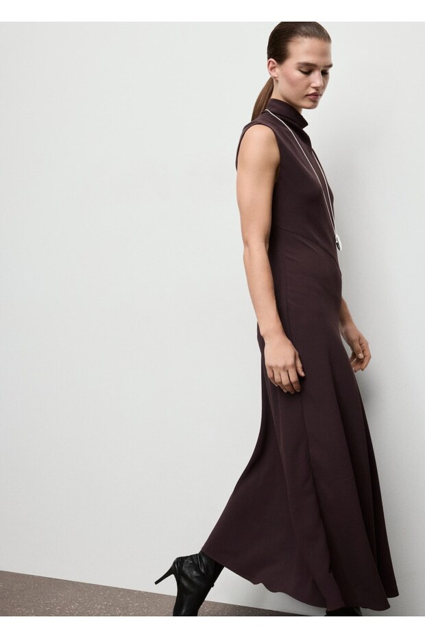 Yüksek yaka uzun elbise - 1