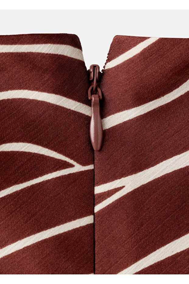 Geometrik desenli elbise - 5