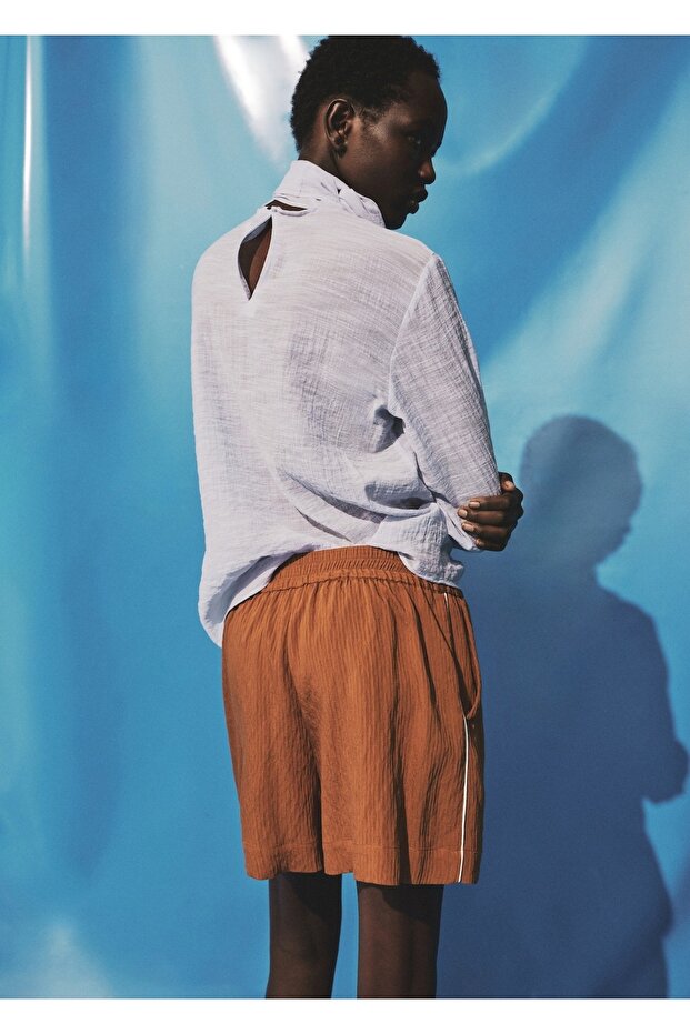 Kontrast detaylı dokulu şort - 4