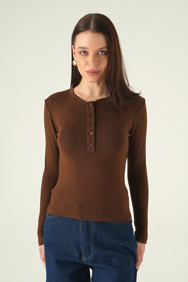 8276A بادي بني اللون مع أزرار أمامية - 2