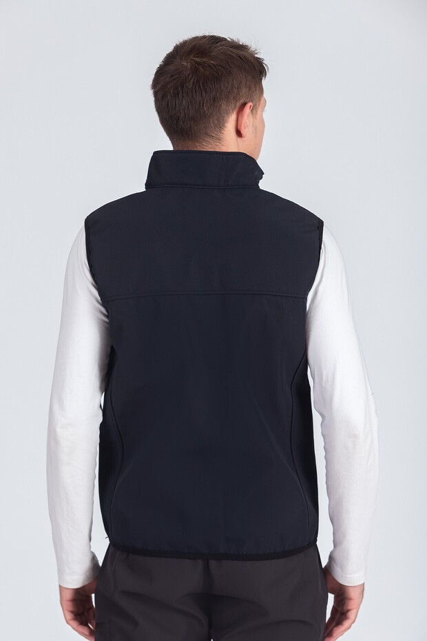 سترة رجالية ذات ياقة عالية من السوفتشيل - 3