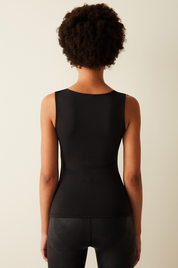 Kare Yaka Siyah Üst - 5