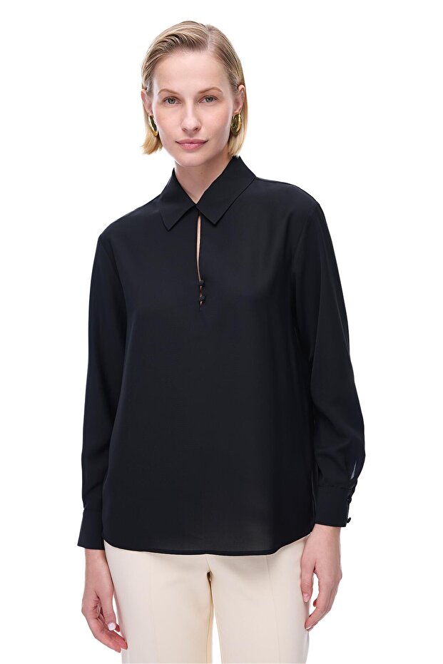 Siyah Dik Yaka Bluz - 2