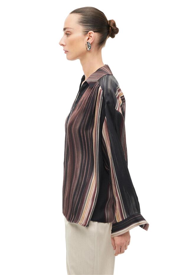 بلوزة مخططة متعددة الألوان بياقة قميص - 3