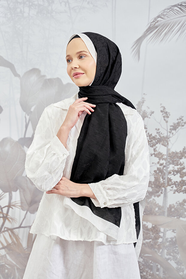 Chain Monogram Patterned Shawl 3042-Black - 1