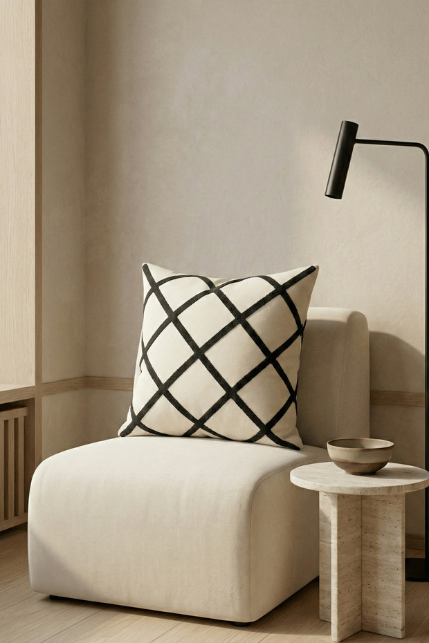 Buldan İşi Linear Patterned Punch Detailed Throw Pillow Cover 42X42 cm