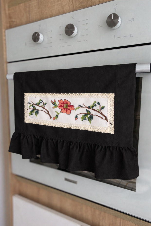 Black Color Ruffled Cross-Stitch Detailed Stove Cover (Cross-Stitch Pattern Changing)