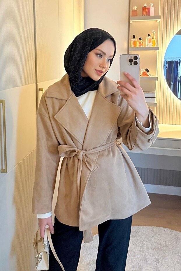 سترة ديزي من جلد الغزال بلون الجمل - 3