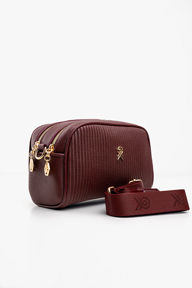 Women's Burgundy 2-Compartment Lined Wallet Crossbody and Shoulder Bag with Accessories