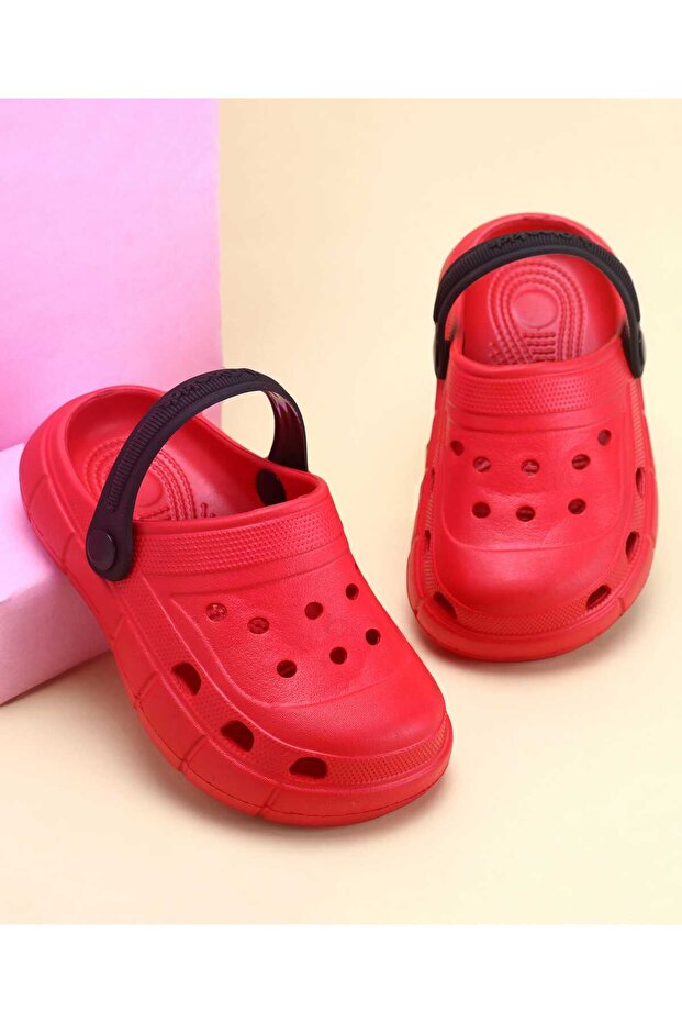 Solid Color Back Strap Closure Clogs - Red - 1