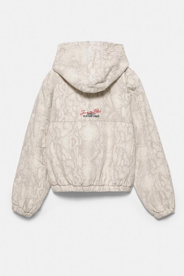 Kapüşonlu yılan desenli ceket - 8
