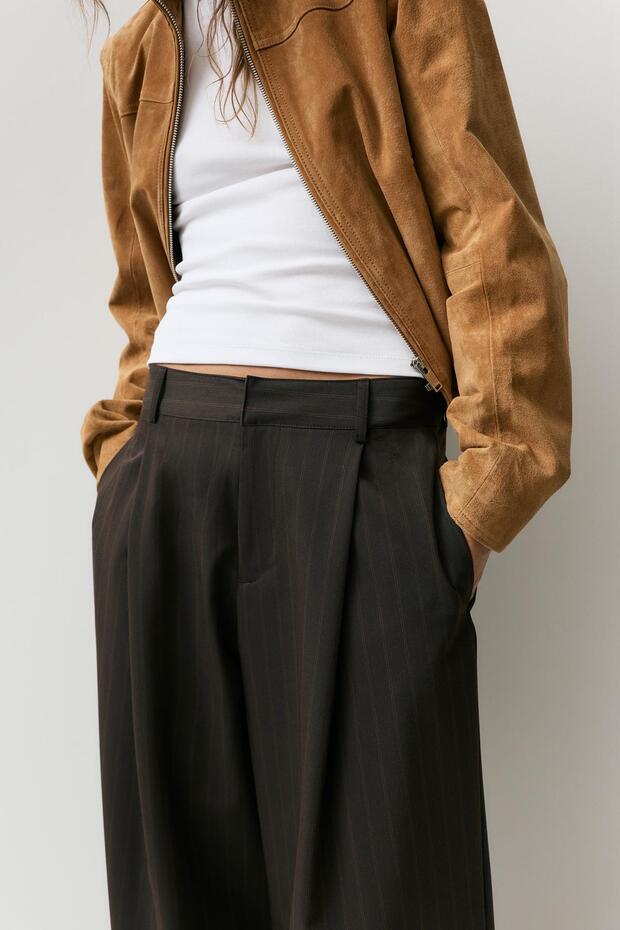 Çizgili pensli barrel pantolon - 6