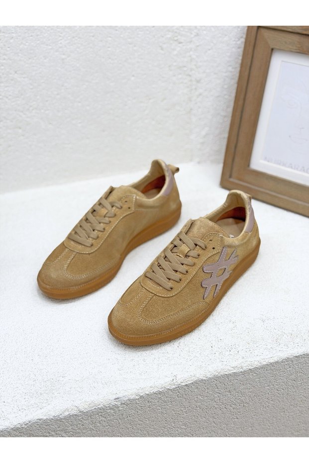 26Y-088 Genuine Leather Flat Sole Sneaker Sports Shoes for Women