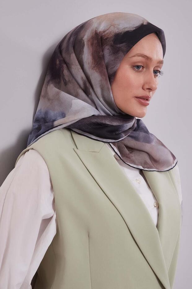 Black-ecru lotus flower silk cotton scarf