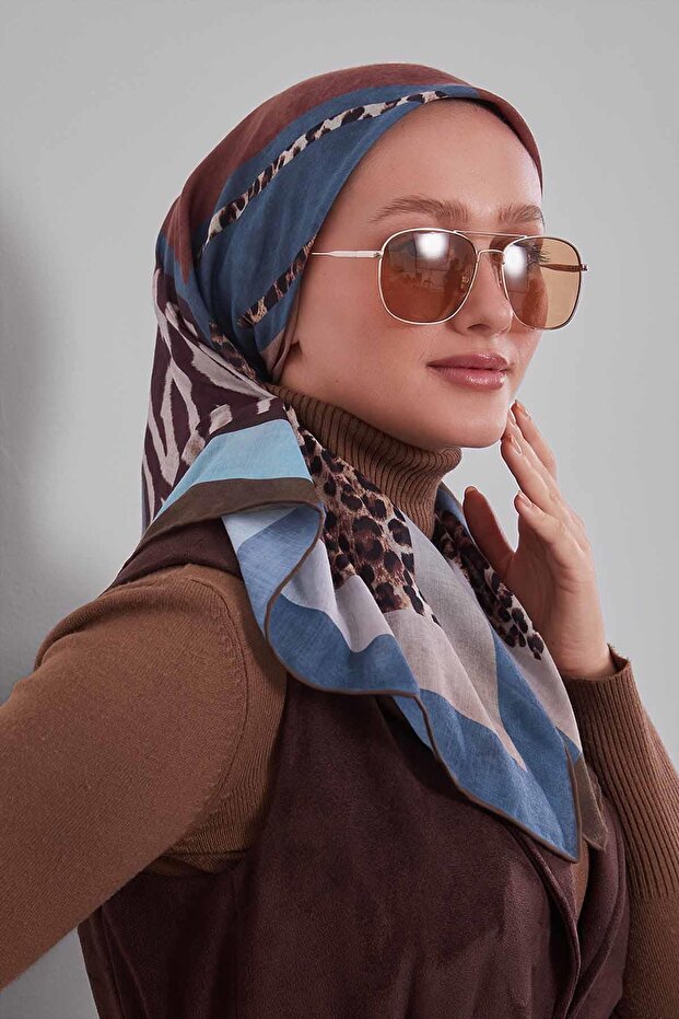وشاح قطني من النمط الفهد الأزرق البترولي