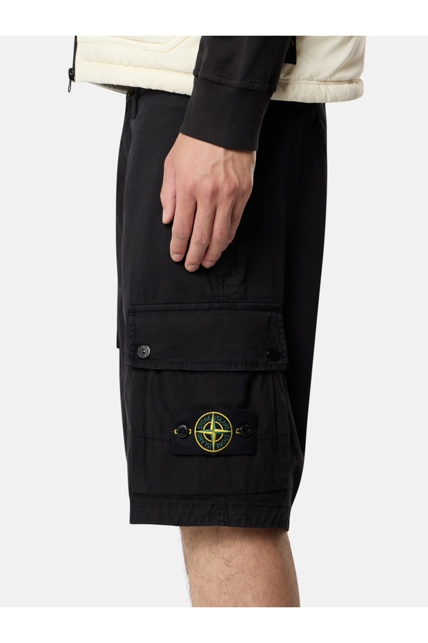 Fermuarlı cepleri olan Bermuda şort. - 3