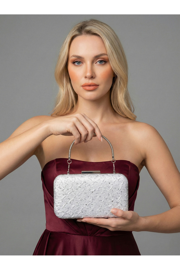 Special Design Ecru Color Wrinkled Stone Satin Chain Handle Women's Evening Dress Bag Wedding Engagement Graduation