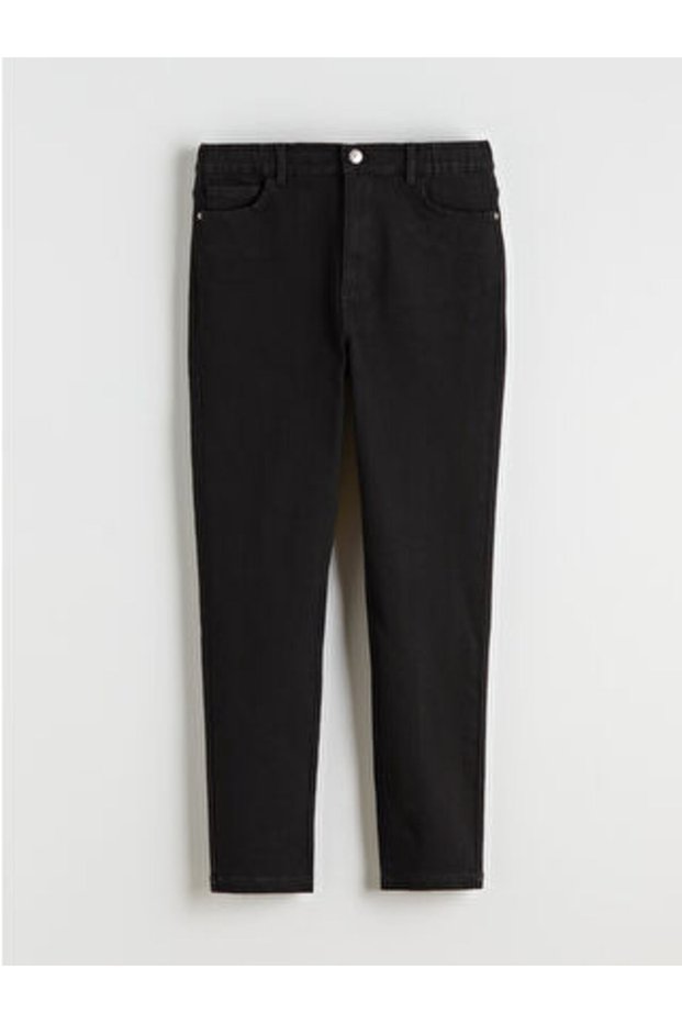 Artı-Store Slim Mom Fit; One-Piece Cut That Tapers from the Waist to the Ankle.