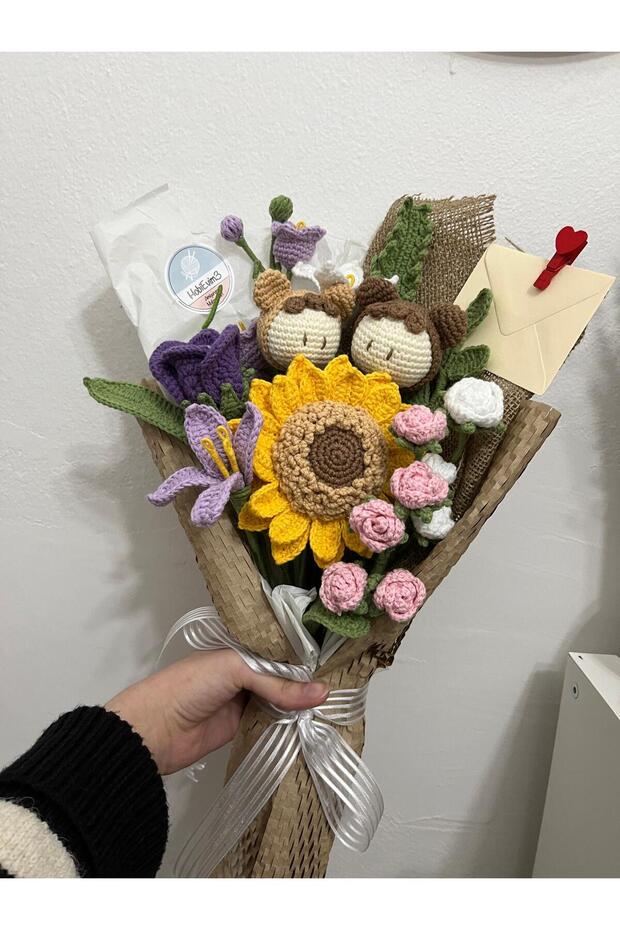 Multi-Strand Woven Flower Bouquet