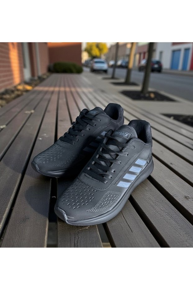 Unisex Lightweight Sole Waterproof Lace-Up Sports Shoes Sneaker
