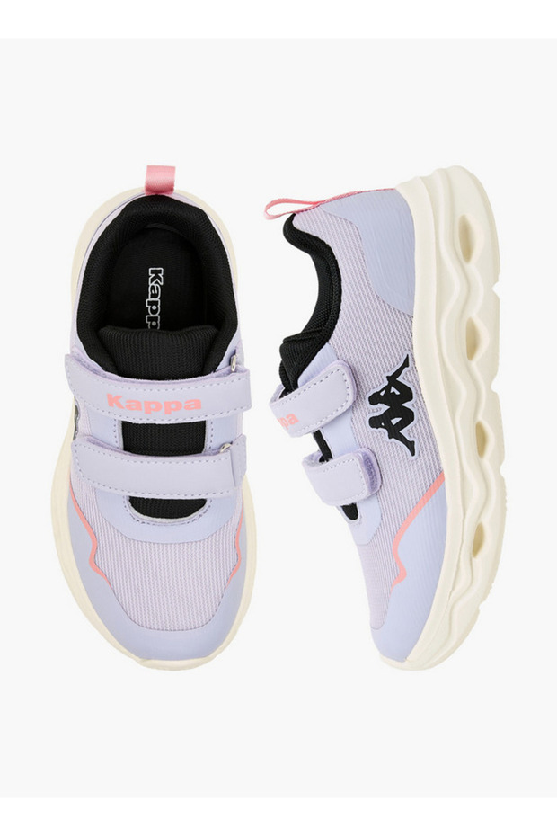 Sports Shoes with Hook & Loop Closure