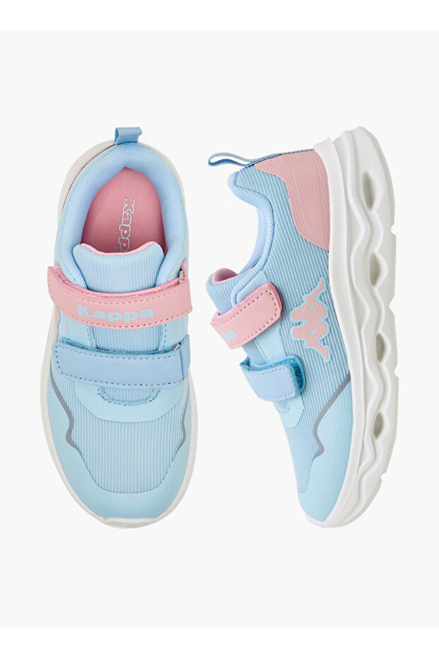 Sports Shoes with Hook & Loop Closure