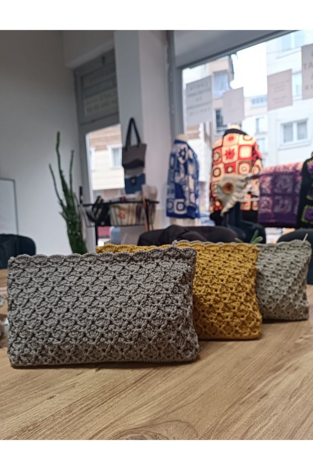 Hand-Knitted Clutch Bag/Knitted Handbag