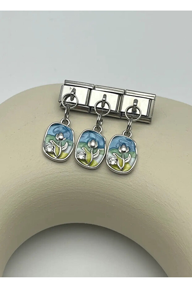 Steel silver dangling nomi charm - 25crm83