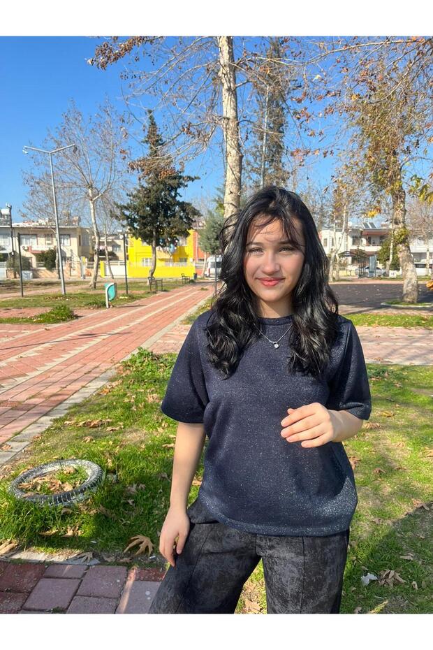 Simli Kumaş Kısa Kollu Basic Kadın Tişört - 3