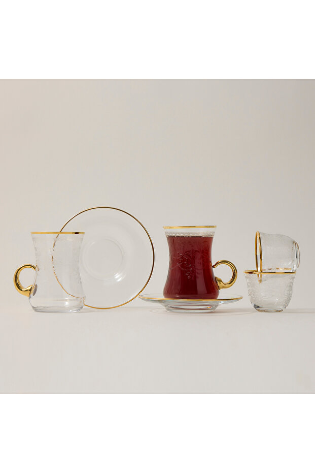 18 Piece Tea Set Gold Pattern