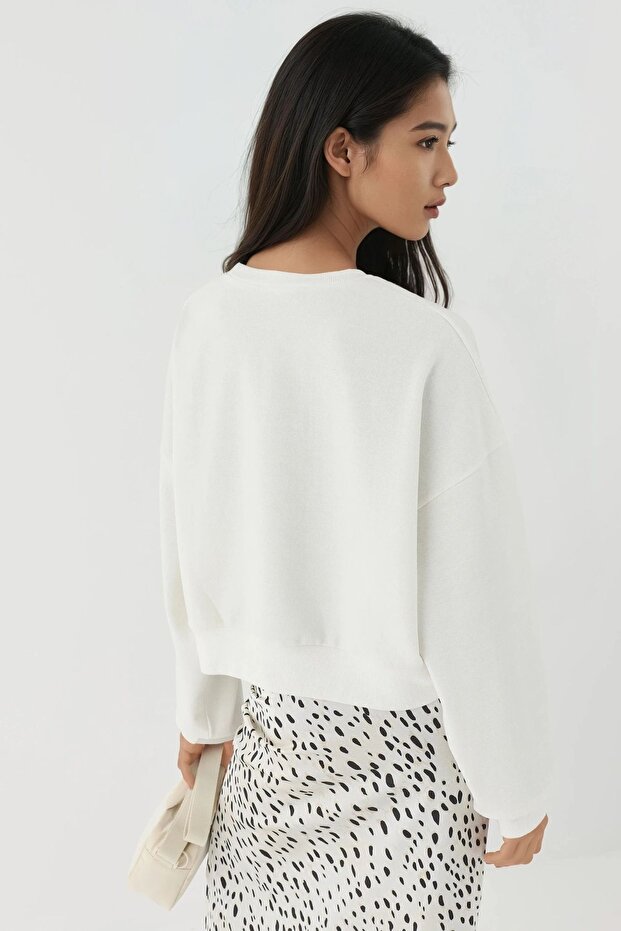 İşlemeli Yuvarlak Yaka Sweatshirt - 4