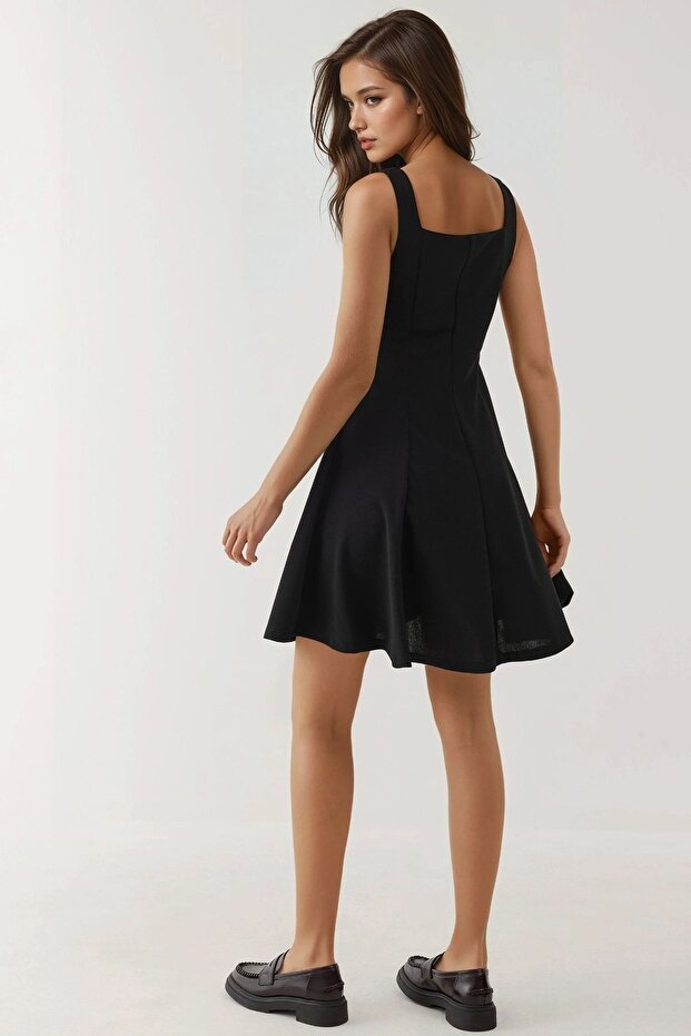 Kare Yakalı Şık Mini Elbise - 3