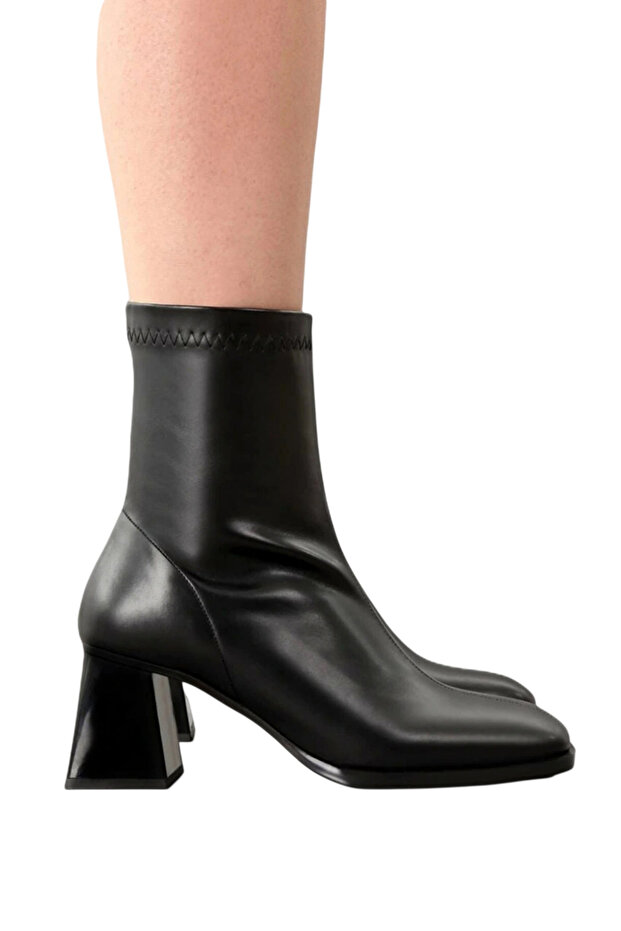 Wentes Women's Boots with Zipper Detail, Thick High Heels, Stressed Boots