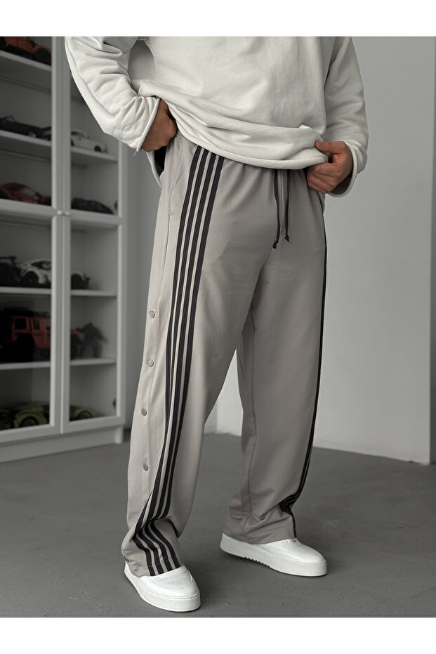 بدلة رياضية بتفاصيل أزرار مخططة باللون الرمادي JJ-103 - 2