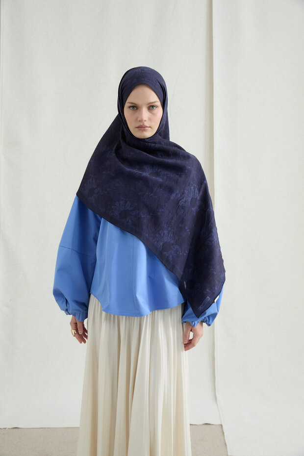 Lisa Cotton Viscose Shawl - Navy Blue