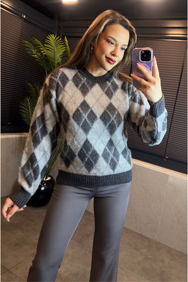 سترة رمادية منقوشة بالألماس - 6