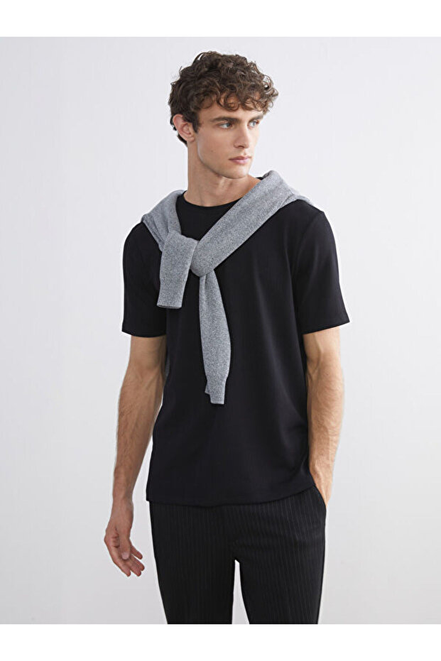 Esvab • Modern & Distinctive Zero Roba Collar Men's T-Shirt