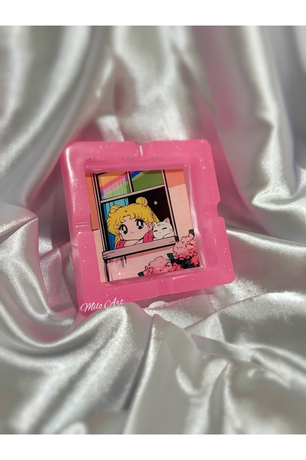 Handmade Sailor Moon Pink Epoxy Ashtray Anime Girl Silvery Ashtray Ash Tray