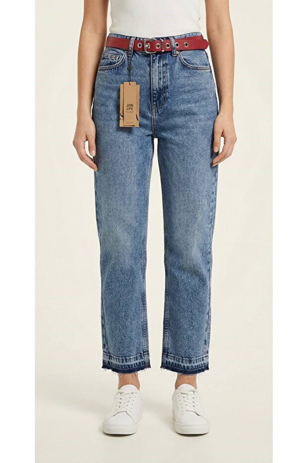 Leg Tassel Detailed Jean