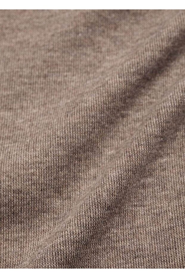 Yüksek yakalı tişört - 5