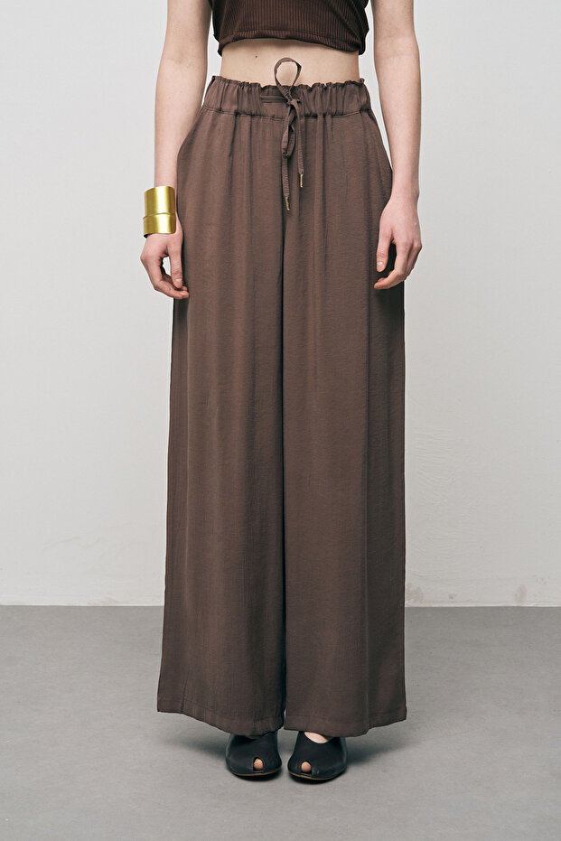 Women's Basic Modal Wide-Legged Draped Pants with Elastic Waist