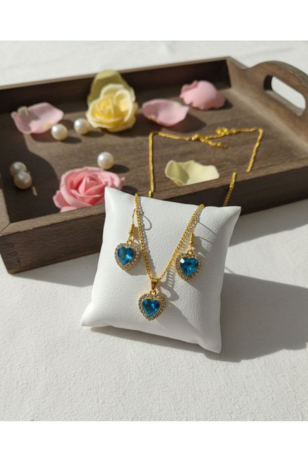 2-Piece Gold Color Zircon Stone Heart Figured Model Jewelry Set - 60 cm Necklace Earring Set