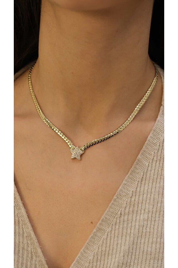 Gold Star Figure Flat Italian Chain Necklace